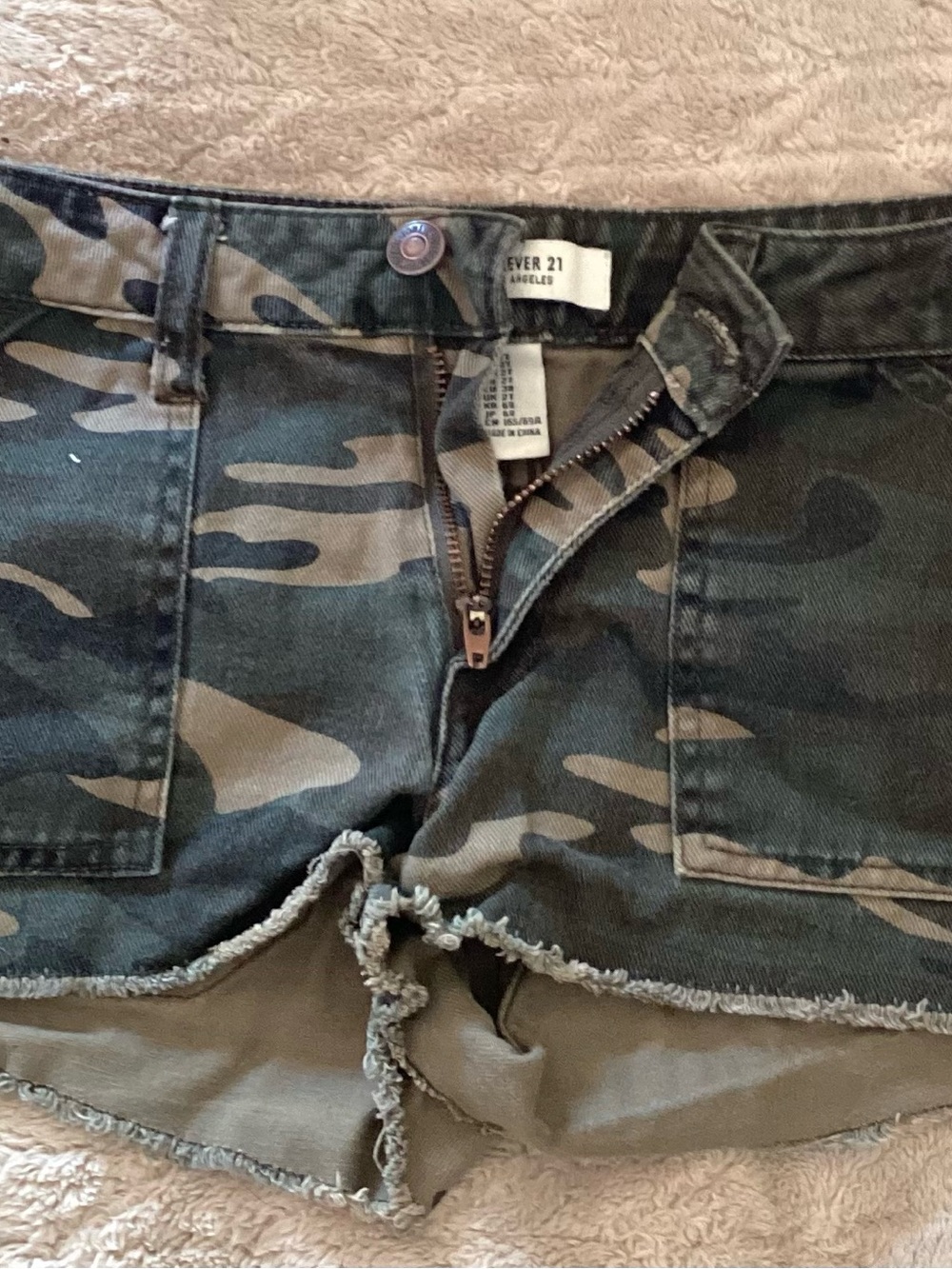 Forever 21 Camo Cargo Cutoff Shorts in Olive and Tan